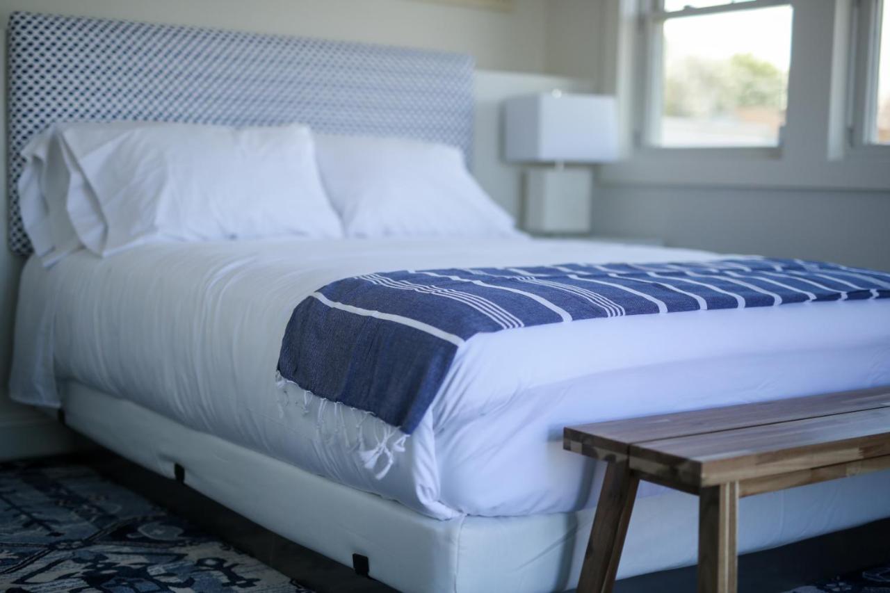 | The Sea Breeze Inn
