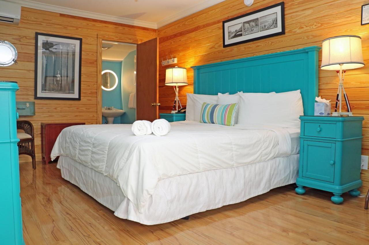  | La Te Da - Adult Only, 21 or older