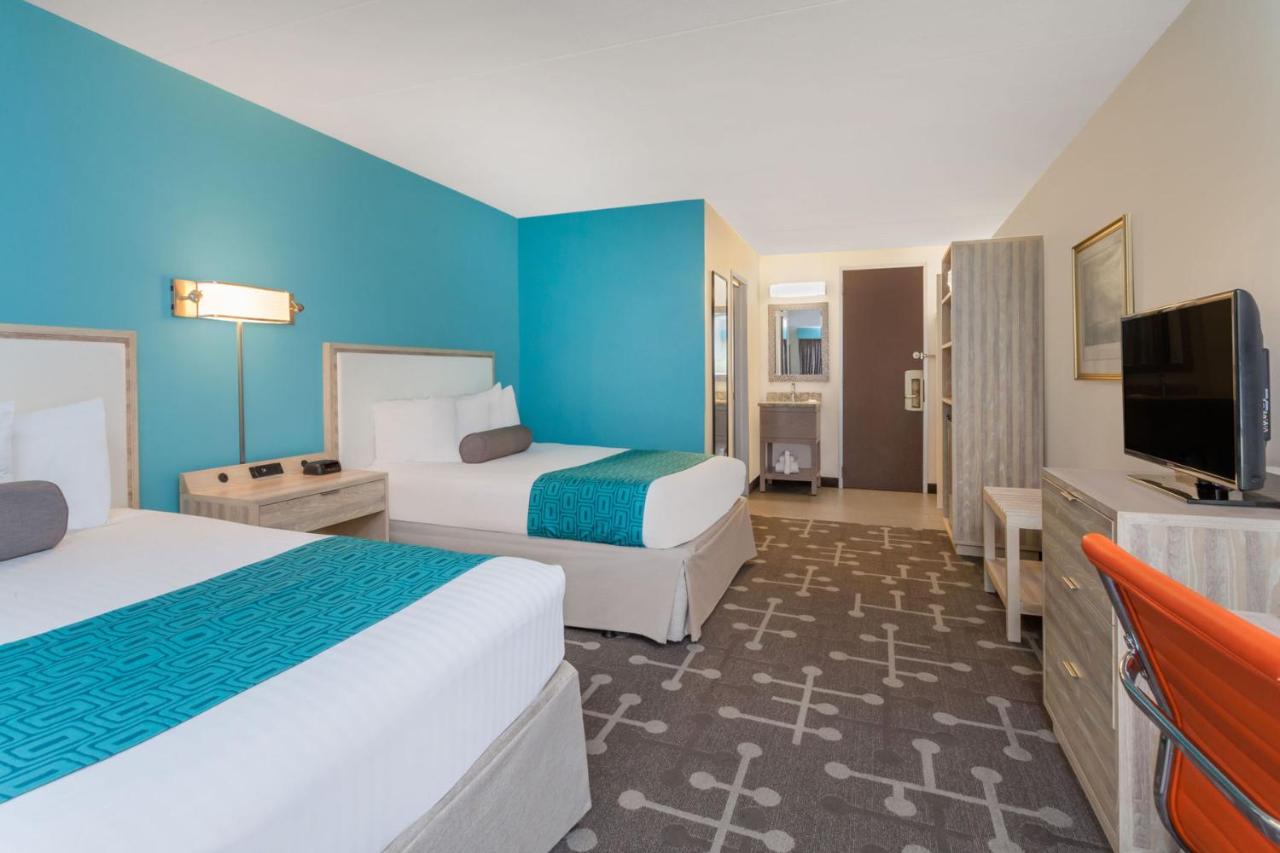 Superior Queen Room with Two Queen Beds - Non-Smoking at Howard Johnson by Wyndham Mystic
