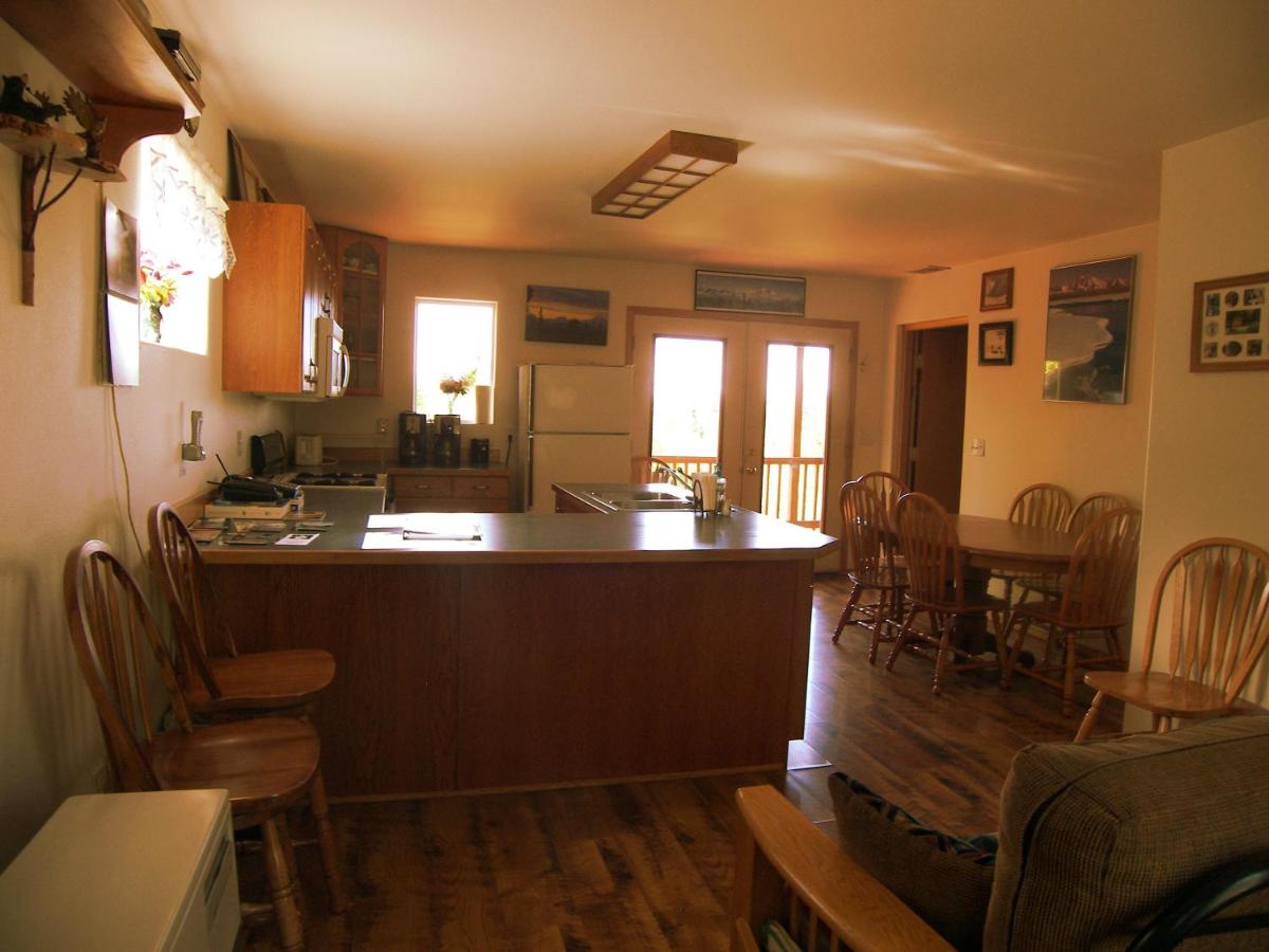  | Grace and Bill's Freedom Hills B&B