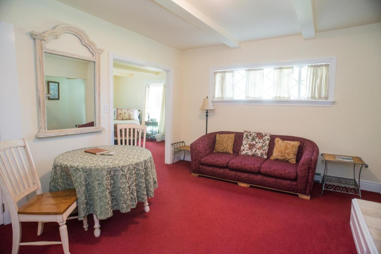 | Willow Pond Bed and Breakfast