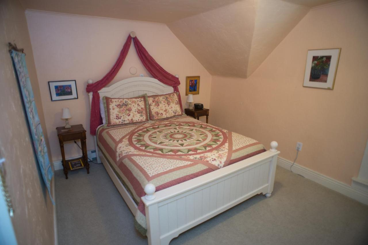| Willow Pond Bed and Breakfast