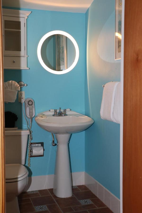  | La Te Da - Adult Only, 21 or older