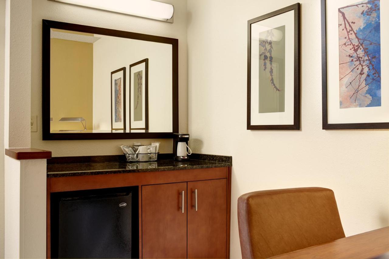 King Room - High Floor at Hyatt Place Ontario / Rancho Cucamonga