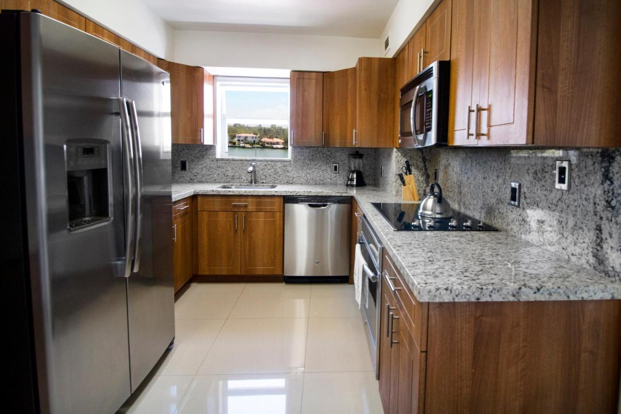 Corner Bayview Master Suite 2 Bedroom 2 Bath and Kitchen at Seacoast Suites on Miami Beach