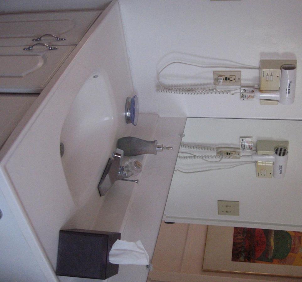| Mon Ami Bed and Breakfast