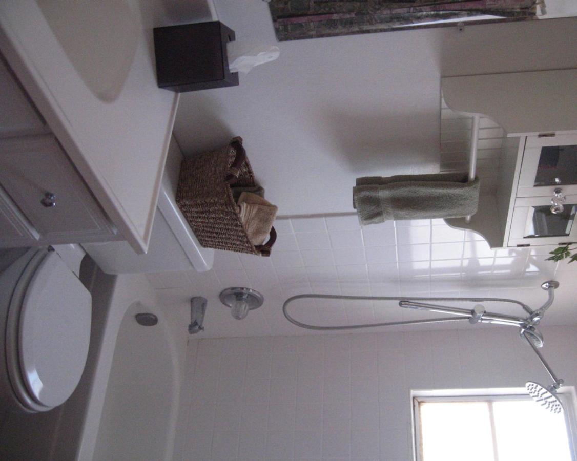 | Mon Ami Bed and Breakfast
