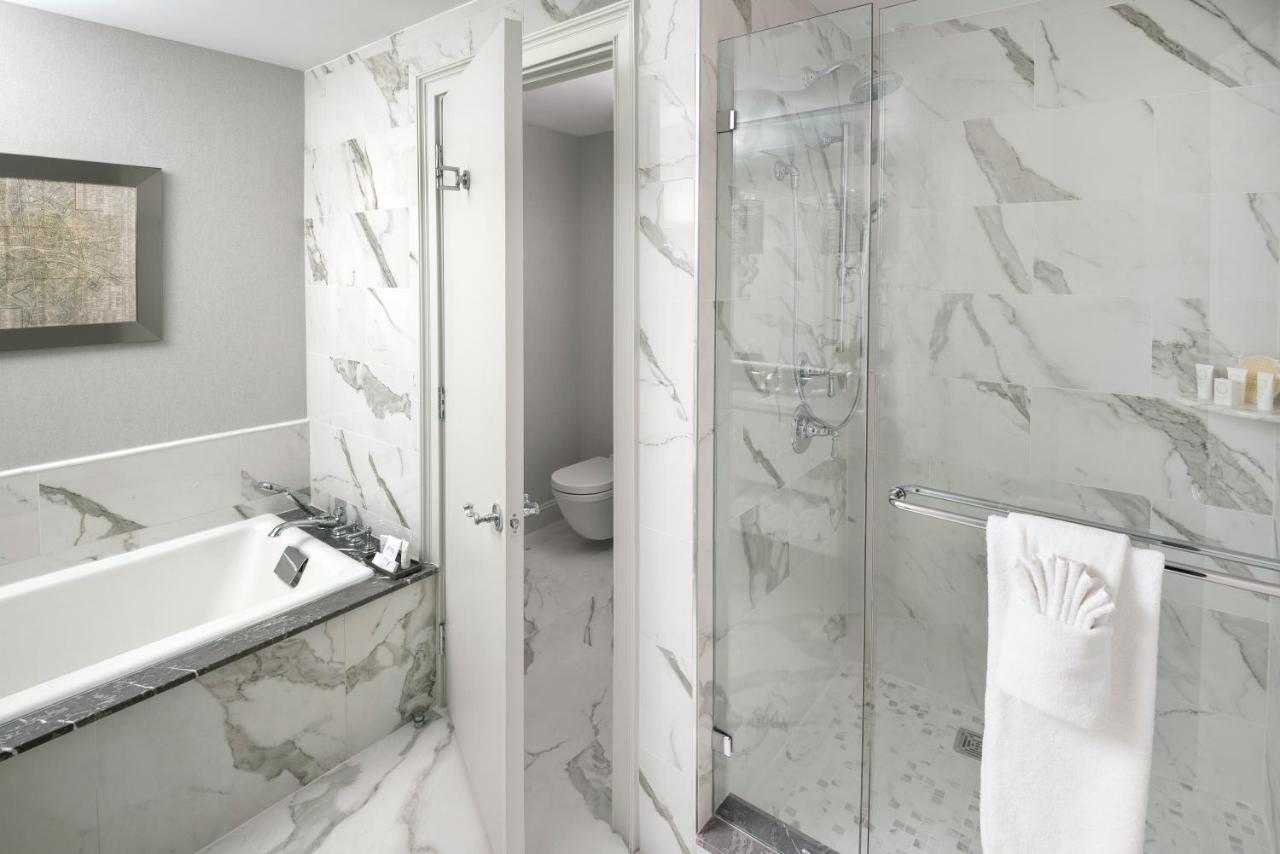 Executive Queen Suite at The Ivey's Hotel