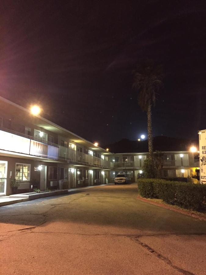 | Hilltop Inn & Suites