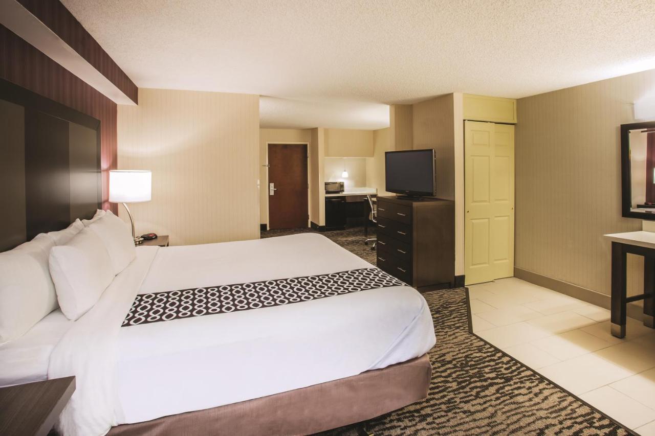 King Studio Suite - Non-Smoking at La Quinta Inn & Suites by Wyndham Newark - Elkton
