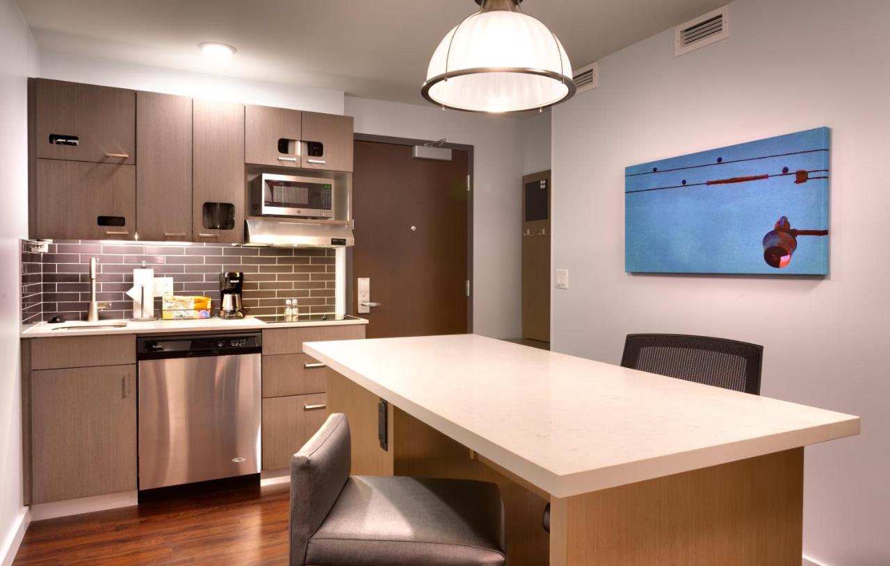 Studio King Kitchen at Hyatt House Portland/Downtown