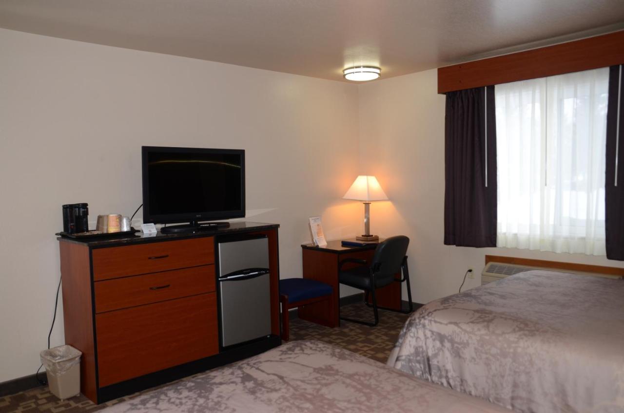 | North Star Hotel Pictured Rocks