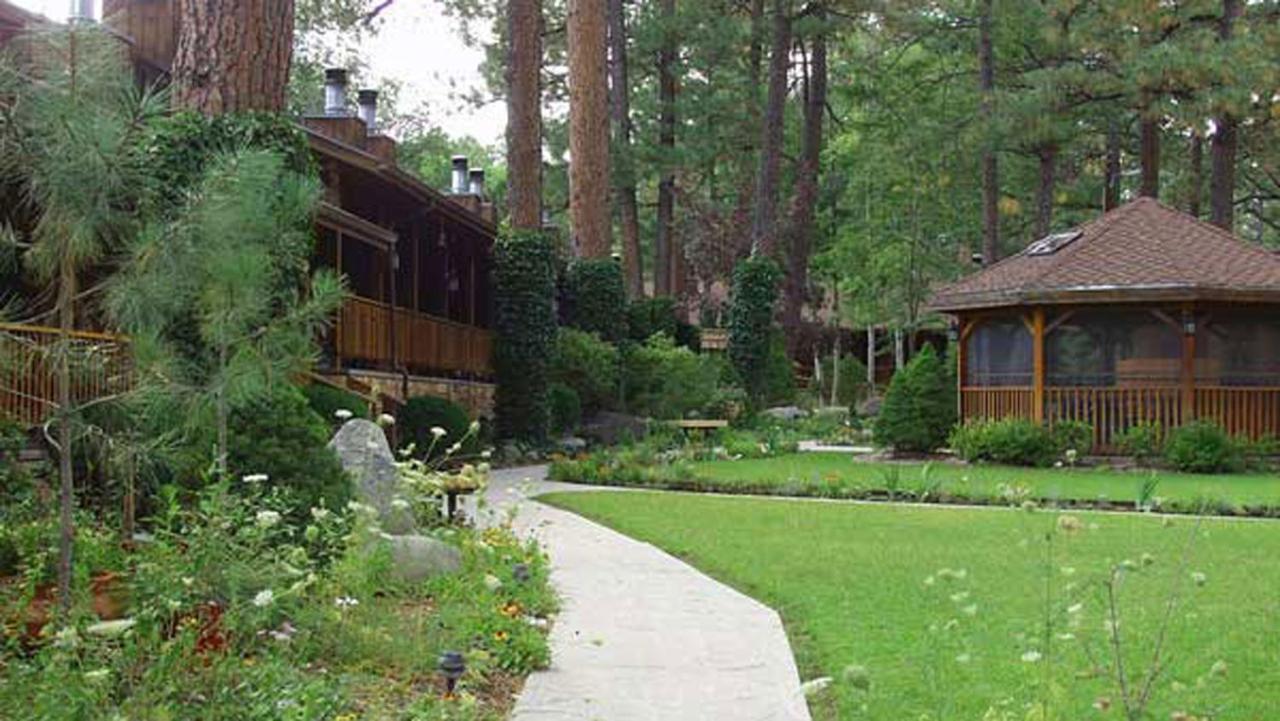 | Shadow Mountain Lodge and Cabins
