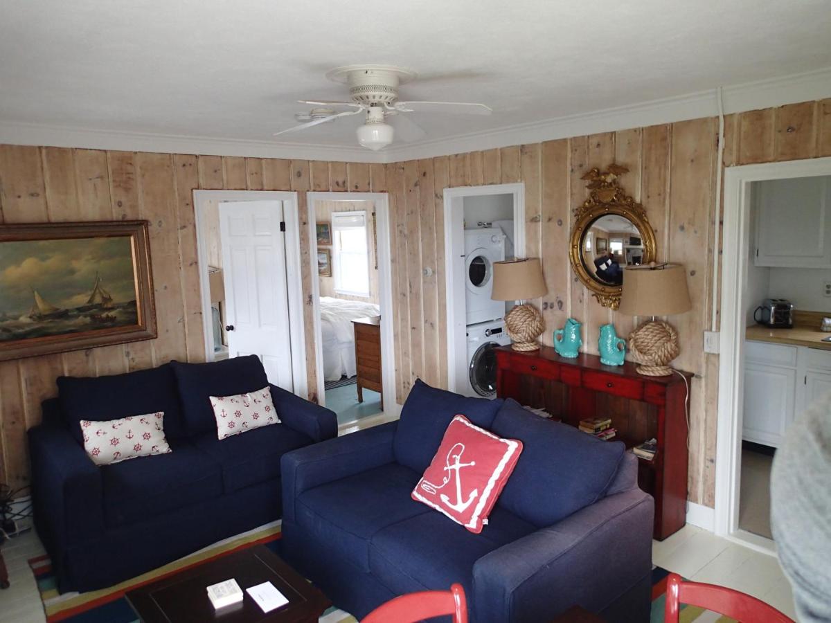 Two-Bedroom Suite Second Level with Sea View at The Masthead Resort