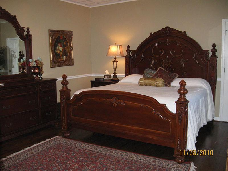 | Inn at the Olde Silk Mill