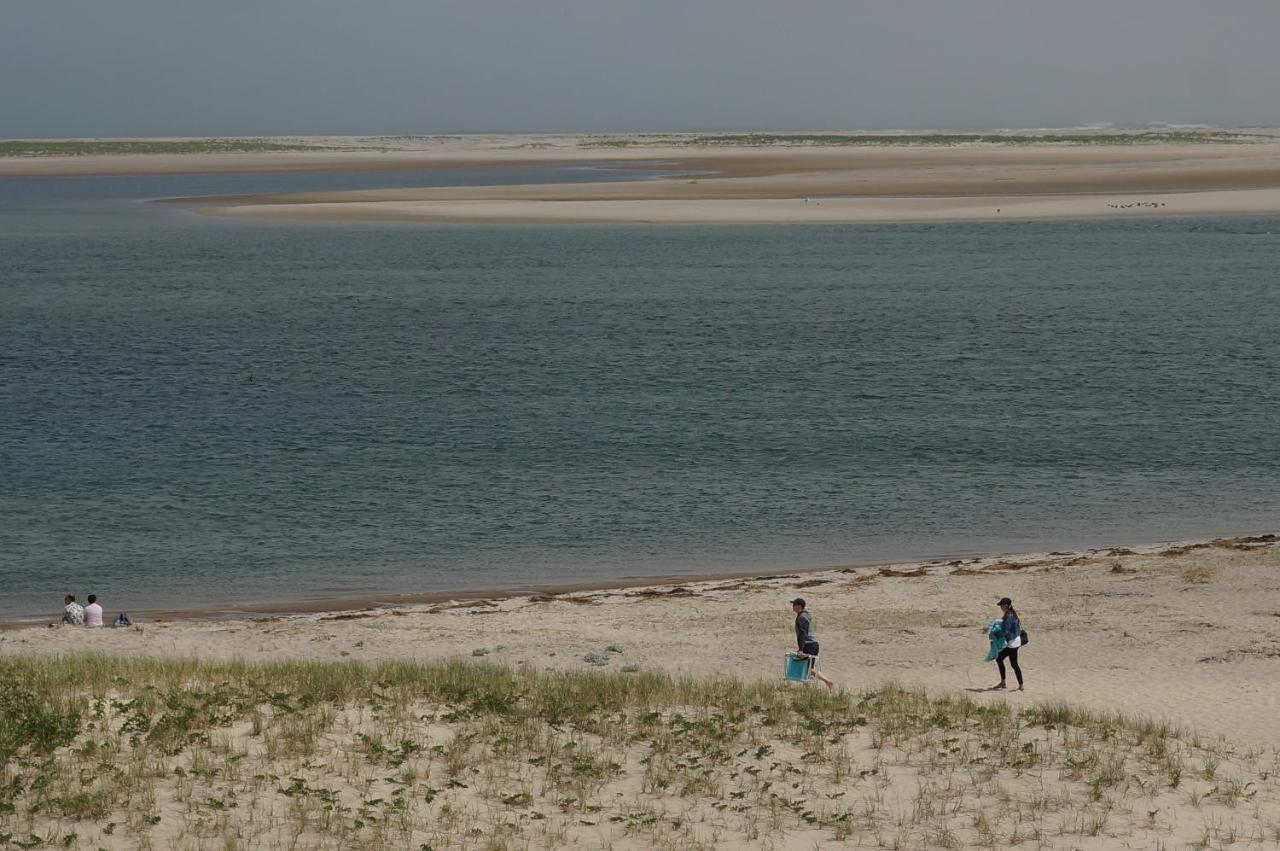 | Chatham Tides