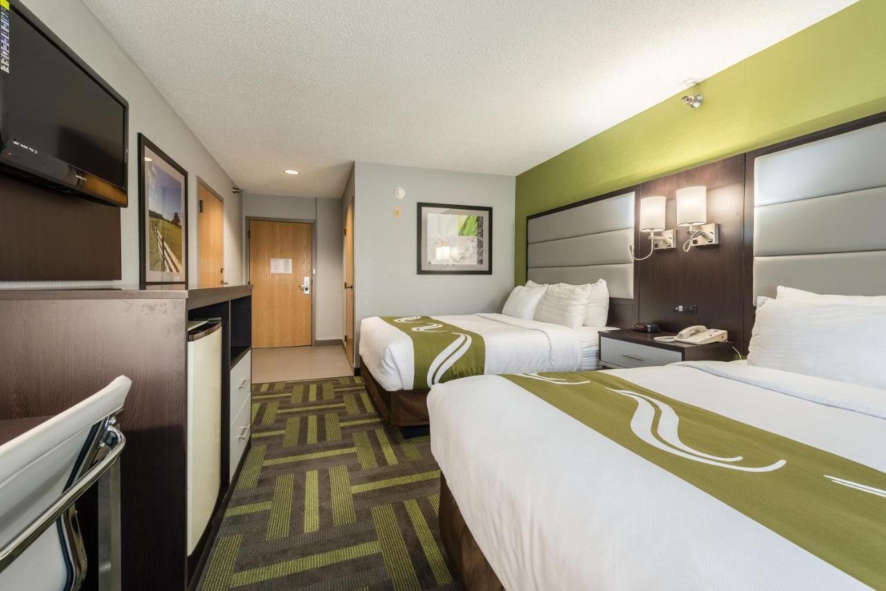 Standard Queen Room with Two Queen Beds - Non-Smoking at Quality Inn Grove City - Columbus South