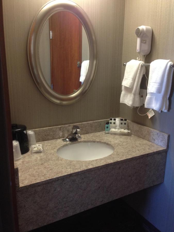 King Studio at Country Inn & Suites by Radisson, Delta Park North Portland