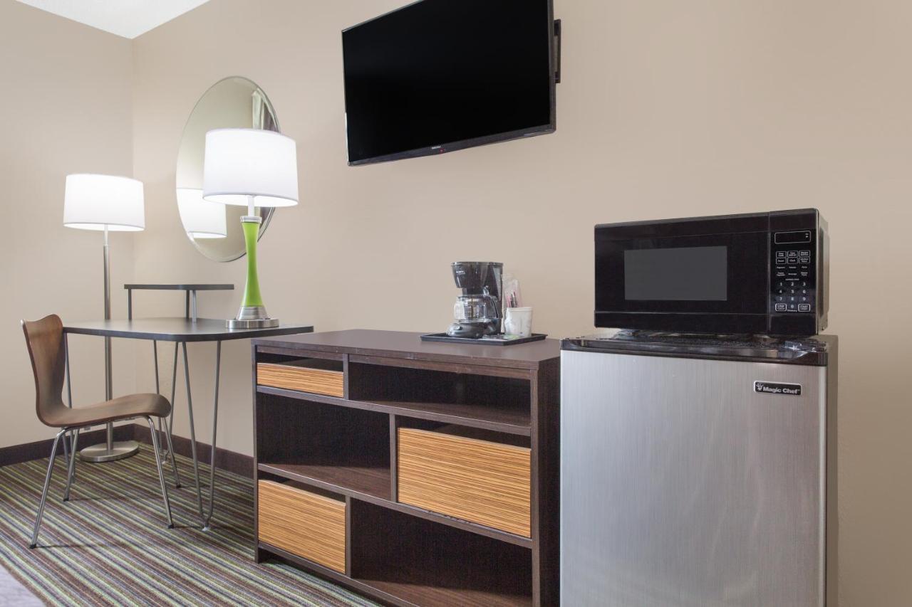 Queen Room with Two Queen Beds - Non-Smoking at Super 8 by Wyndham Columbus Airport