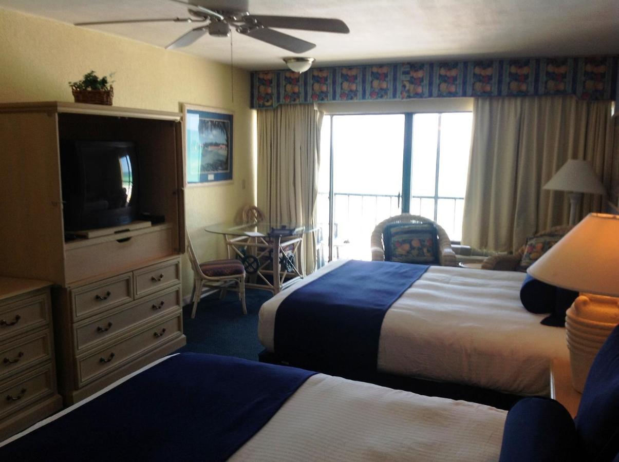 Queen Studio - Gulf Front at Shoreline Island Resort - Exclusively Adult