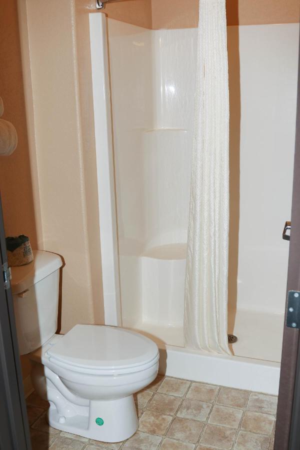 Queen Room - Non-Smoking at Travelodge by Wyndham Gillette