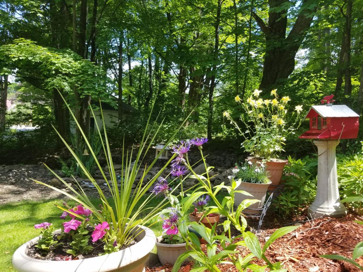 | Kountry Living Bed and Breakfast