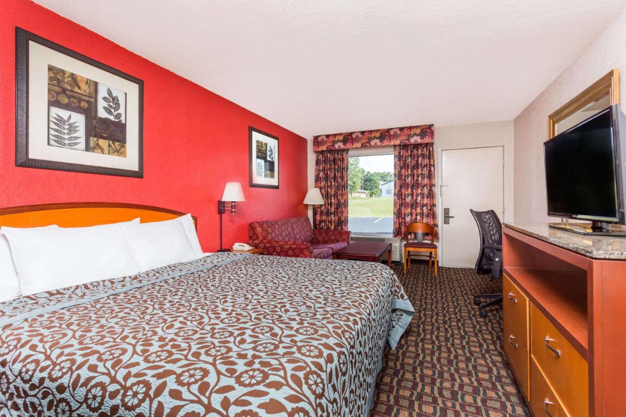 King Room - Disability Access/Smoking at Days Inn by Wyndham Augusta Wheeler Road