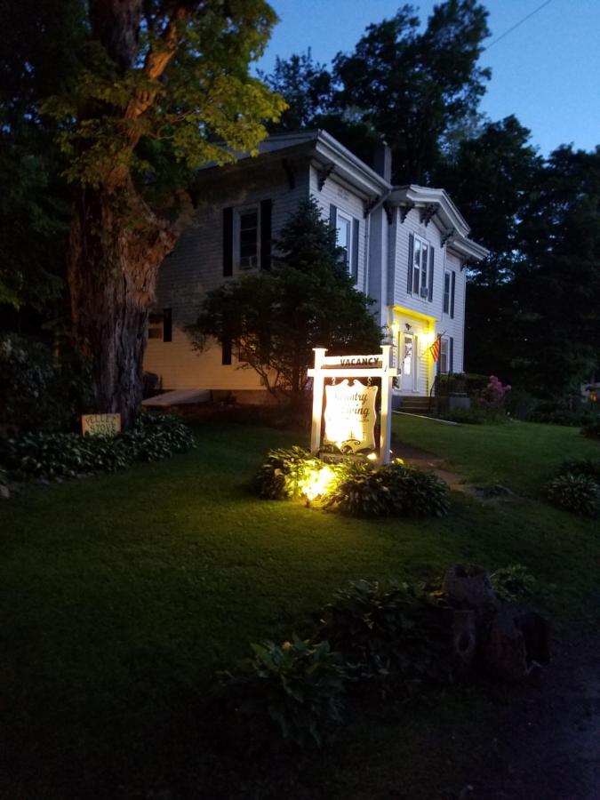| Kountry Living Bed and Breakfast