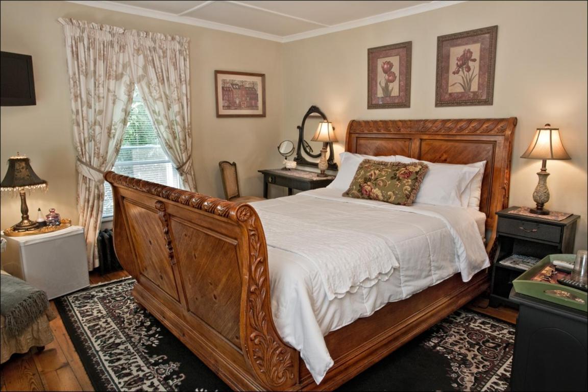 | Changing Times Boutique Country B&B