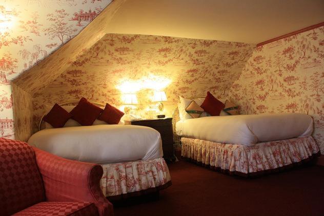  | A Cambridge House Inn