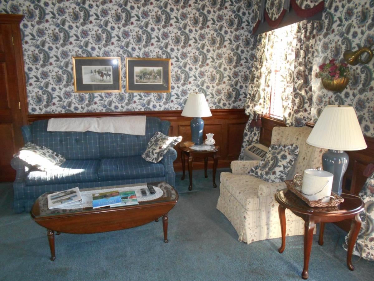 | West Ridge Bed & Breakfast
