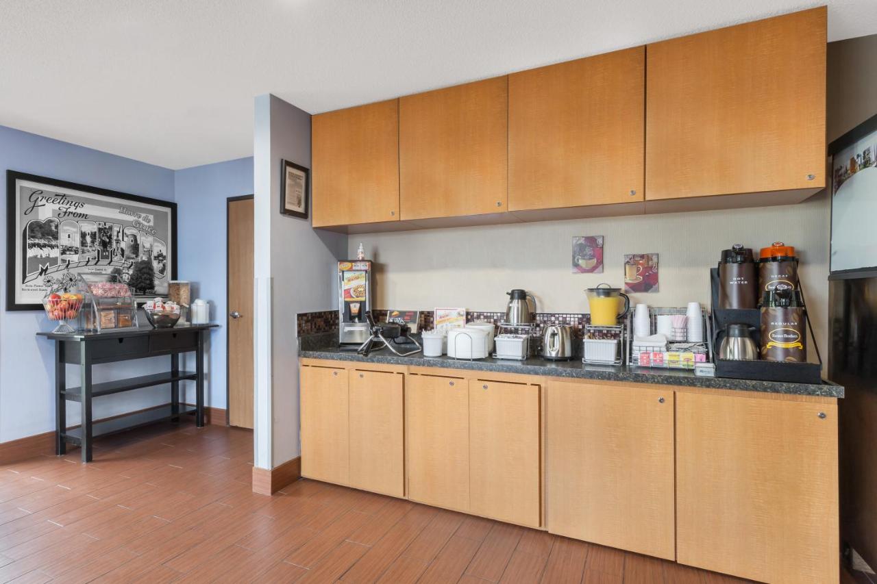 | Super 8 by Wyndham Havre De Grace Aberdeen Area