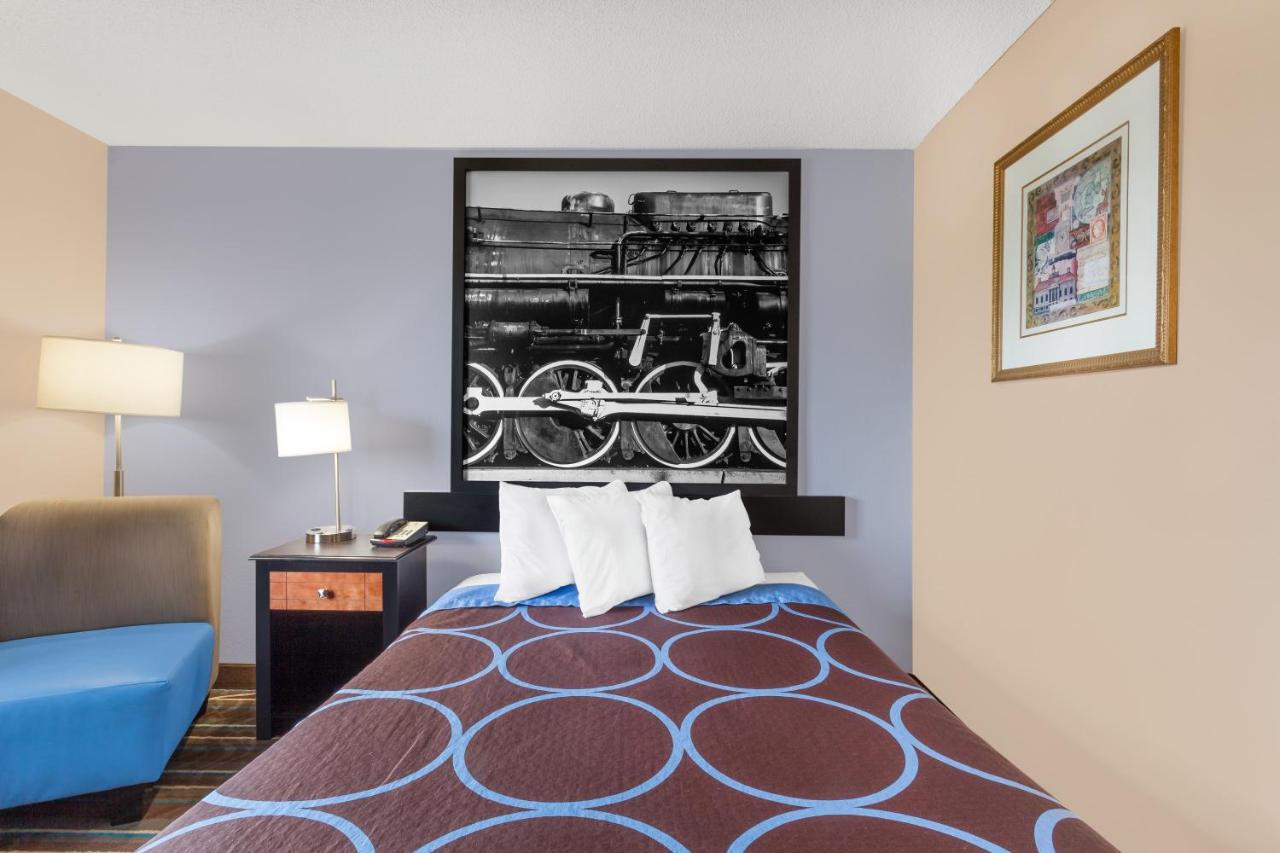 | Super 8 by Wyndham Havre De Grace Aberdeen Area