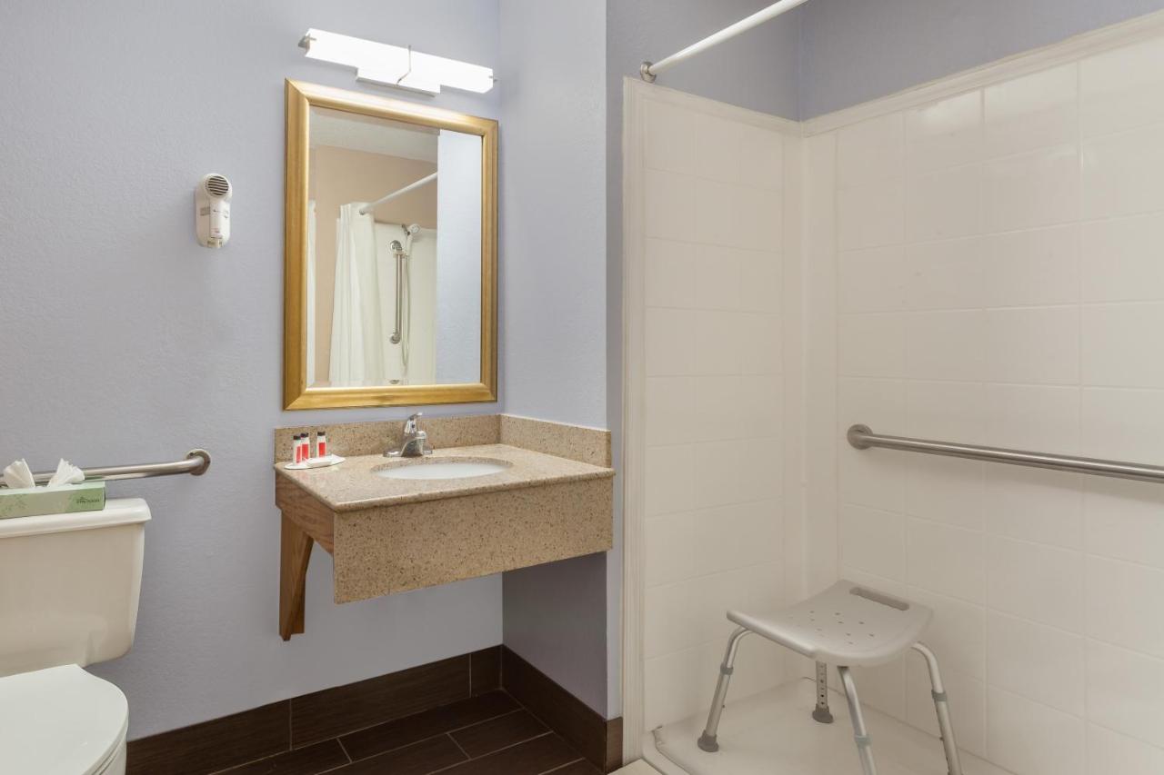 | Super 8 by Wyndham Havre De Grace Aberdeen Area