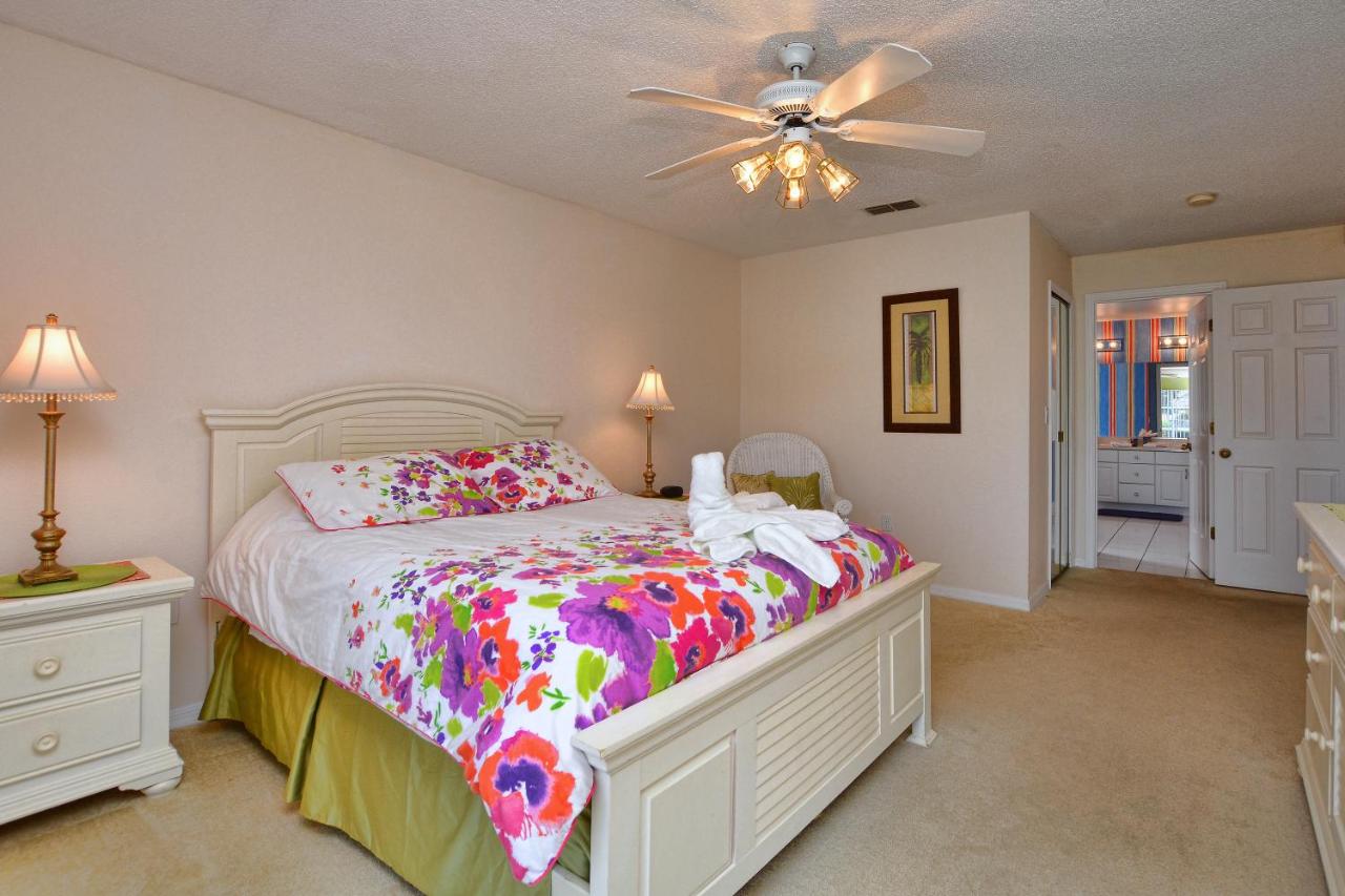  | Mickey's Lake Villa