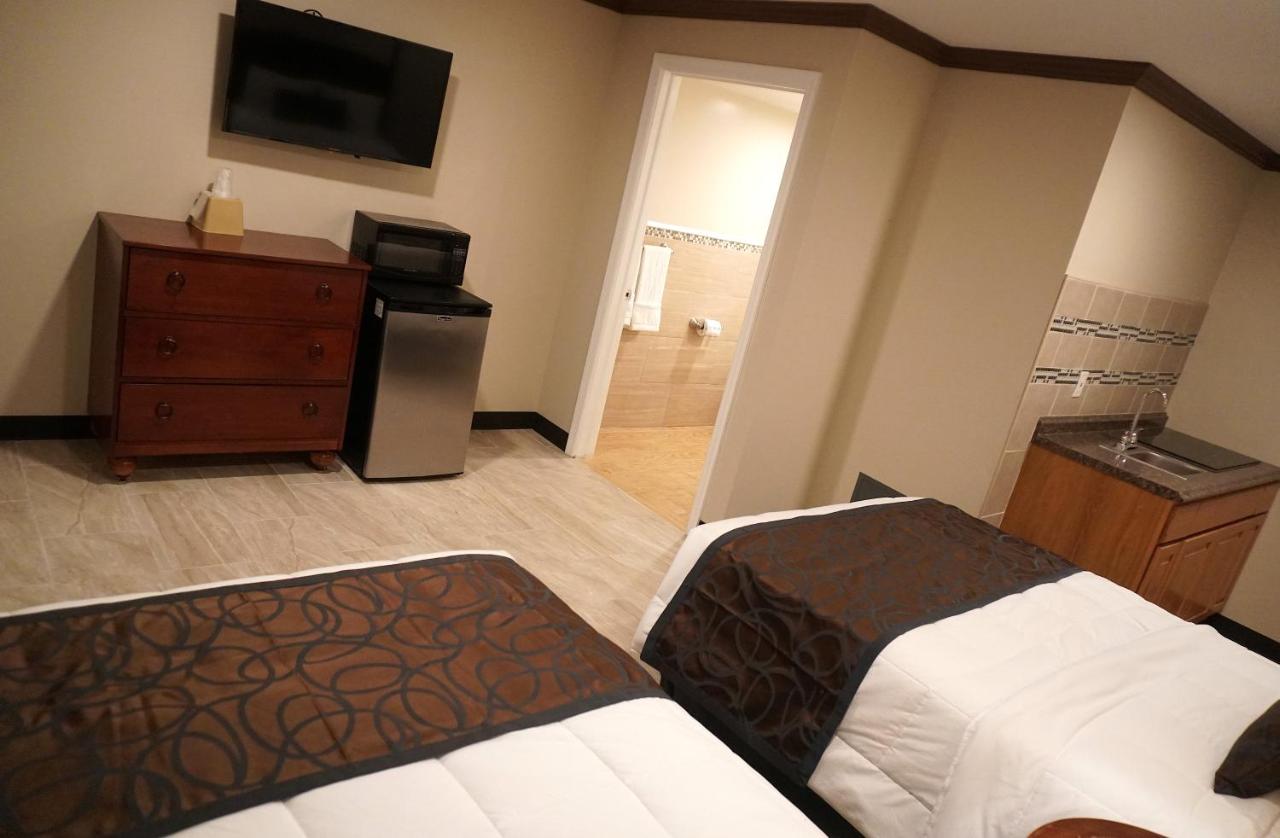 Double Room with Pool View at Beachside Resort