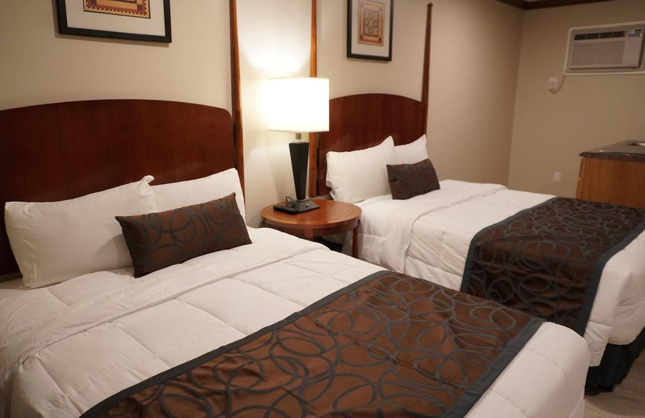 Double Room with Pool View at Beachside Resort