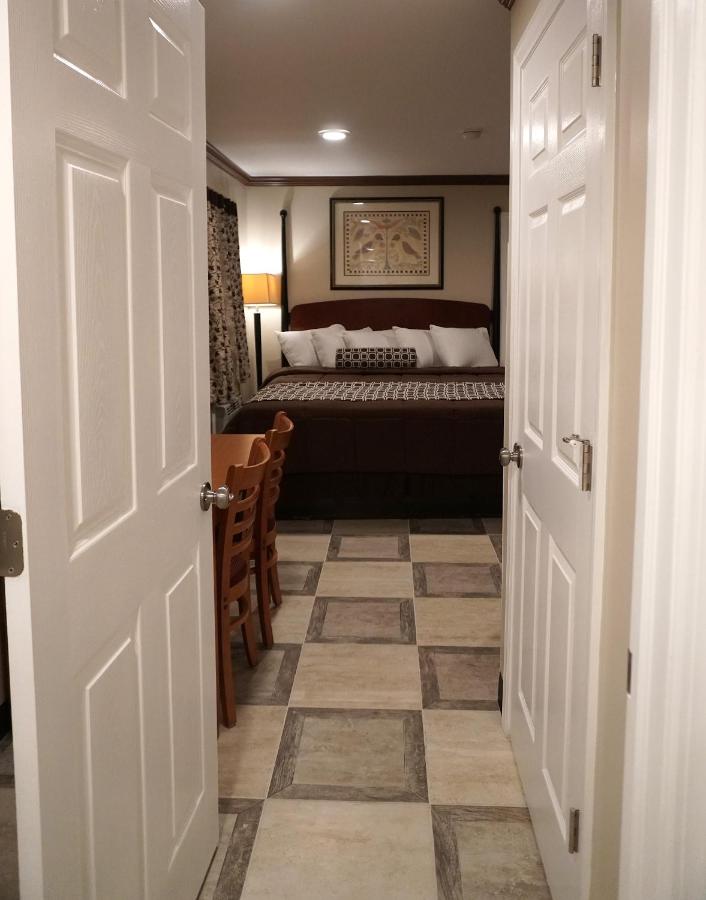 Deluxe Junior Suite at Beachside Resort
