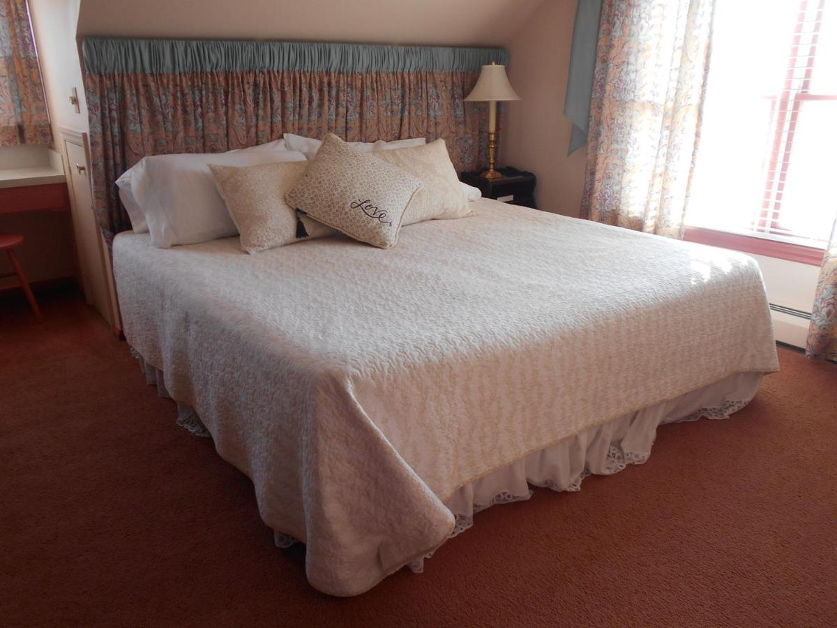 | West Ridge Bed & Breakfast