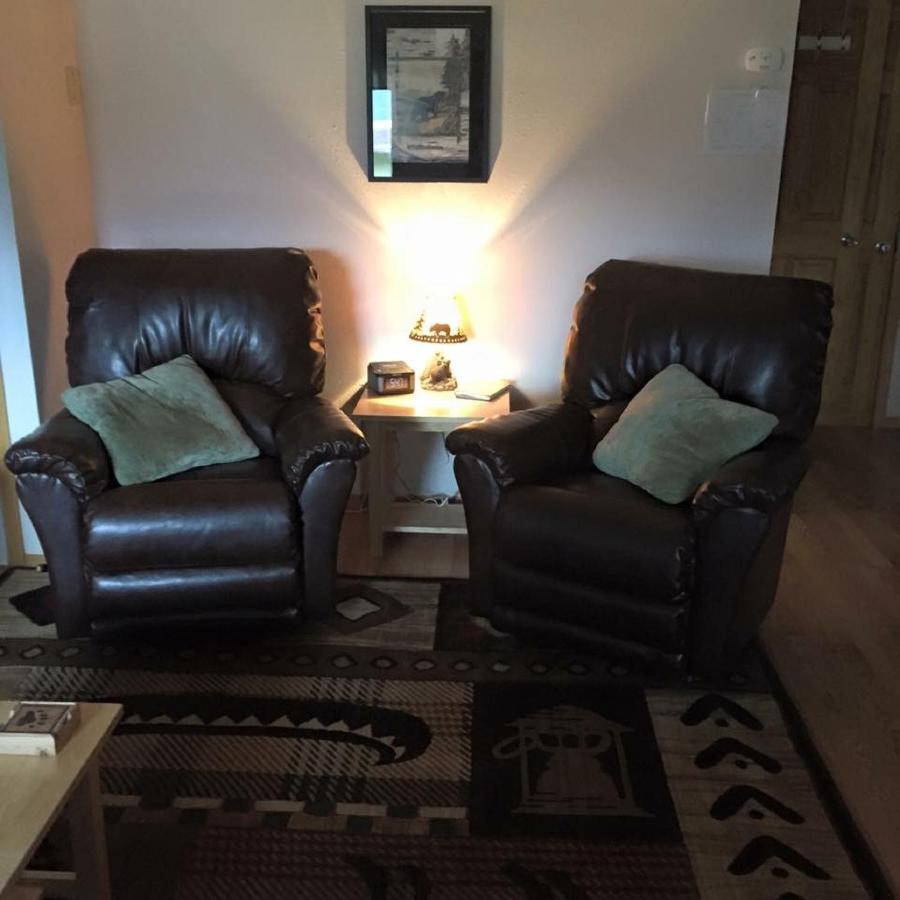 | Bears Den Alaska Lodging