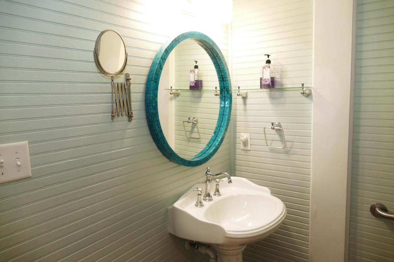 | Beachview Inn and Spa