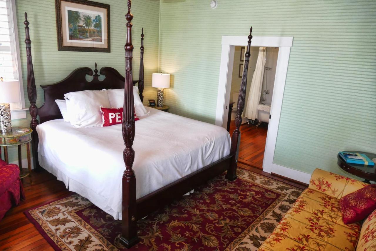 | Beachview Inn and Spa