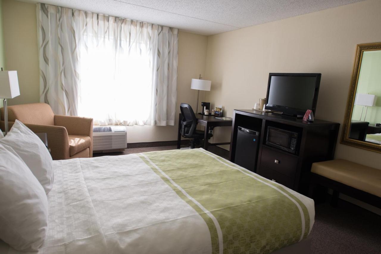 | Hope Hotel and Richard C. Holbrooke Conference Center