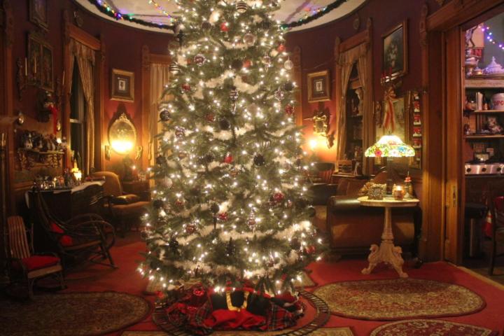 | Riverview Mansion Hotel
