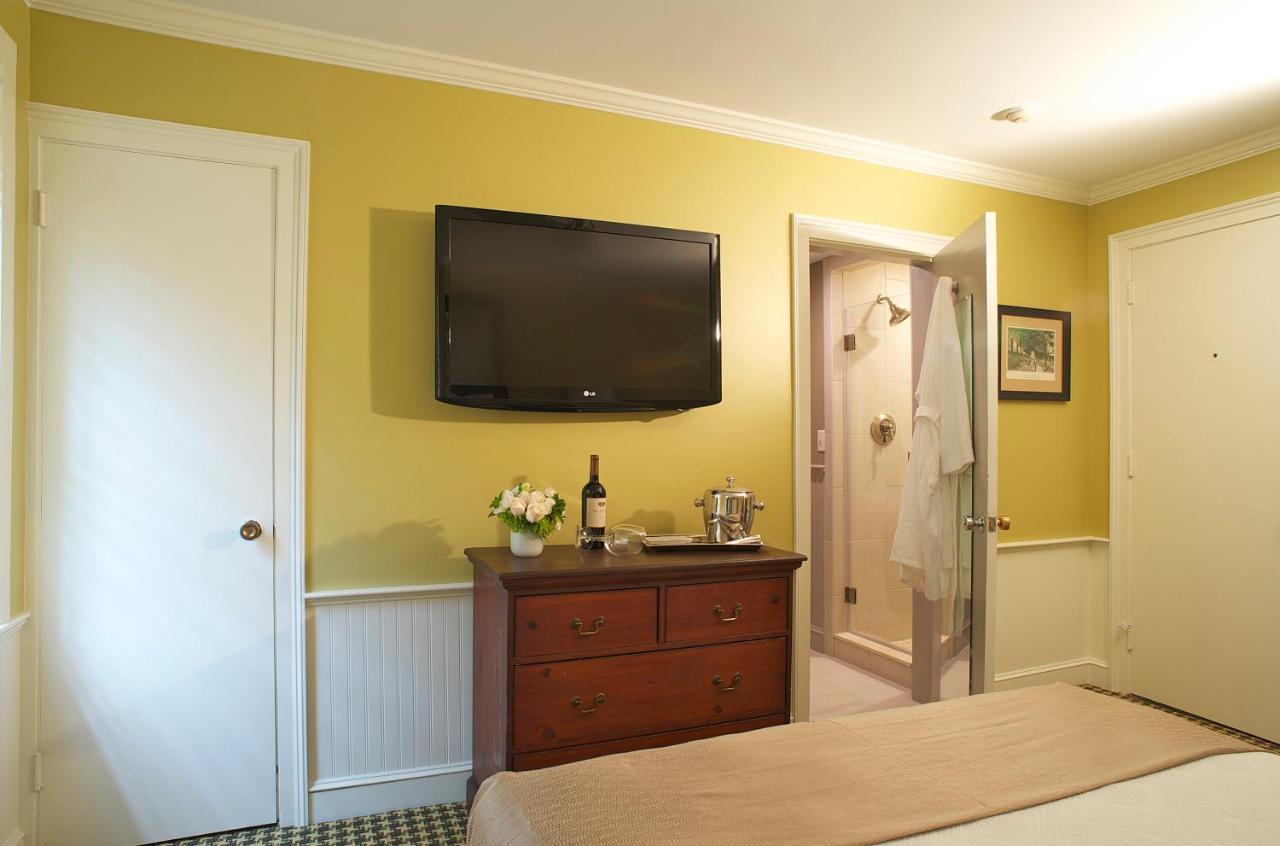  | Concord's Colonial Inn