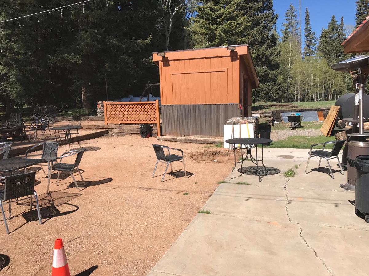 | Arrowhead Mountain Lodge