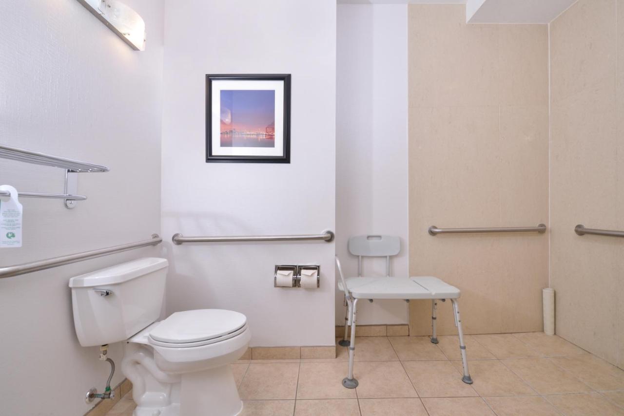 | Best Western Plus Hotel At The Convention Center