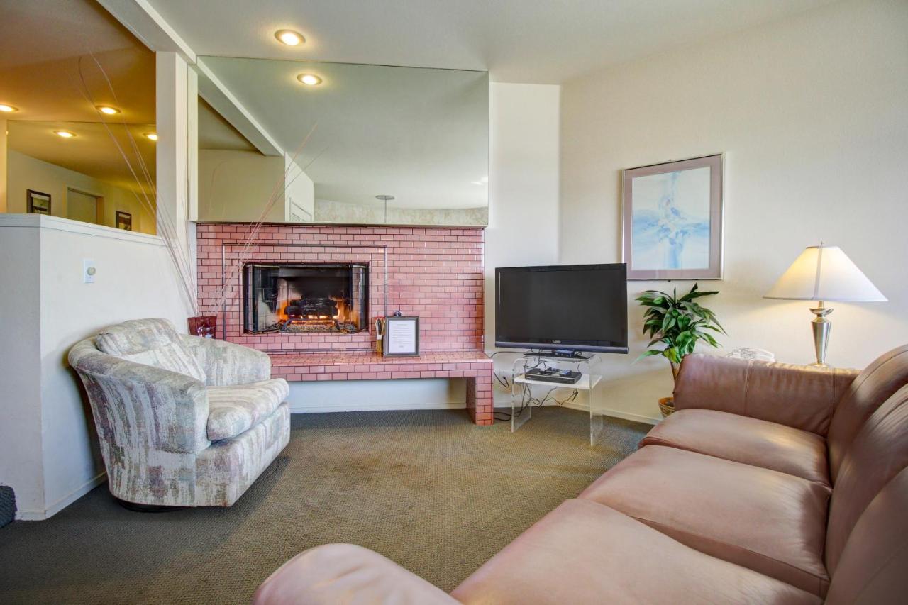 | Baywood Inn Bed & Breakfast