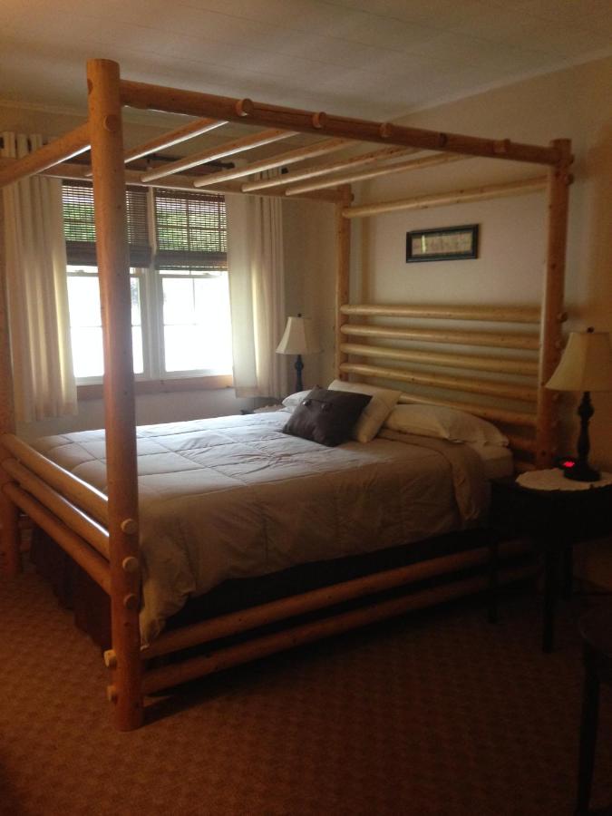 | Wiley Inn