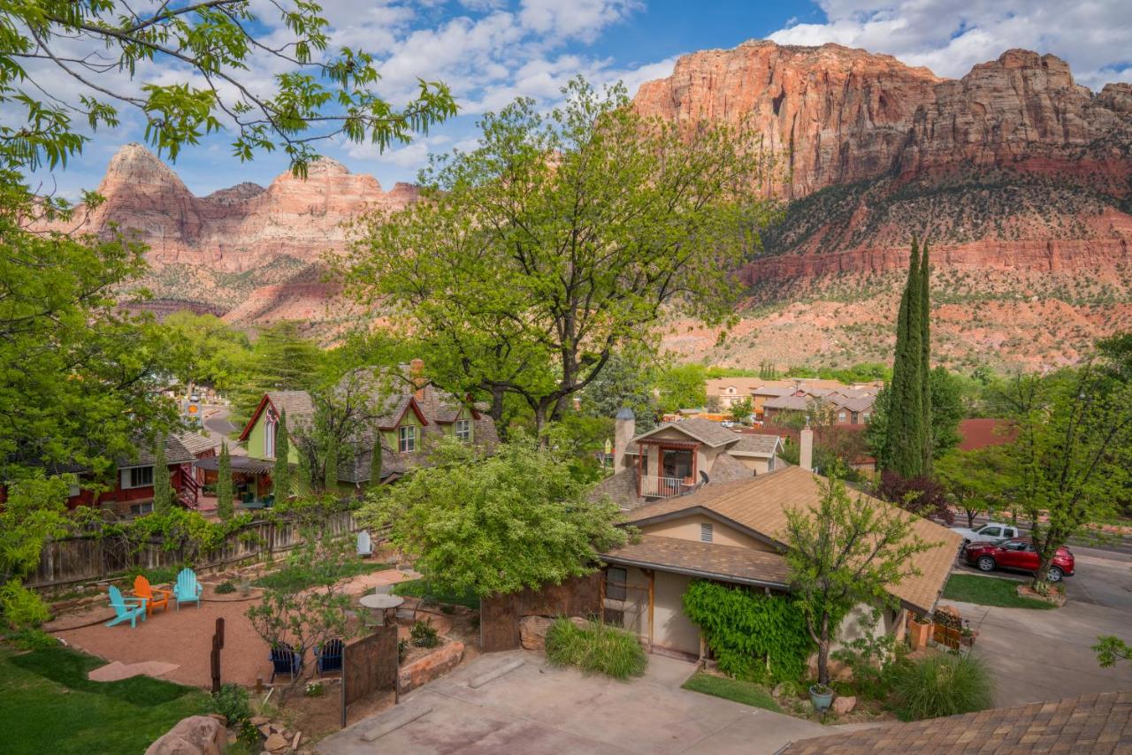| Red Rock Inn Cottages